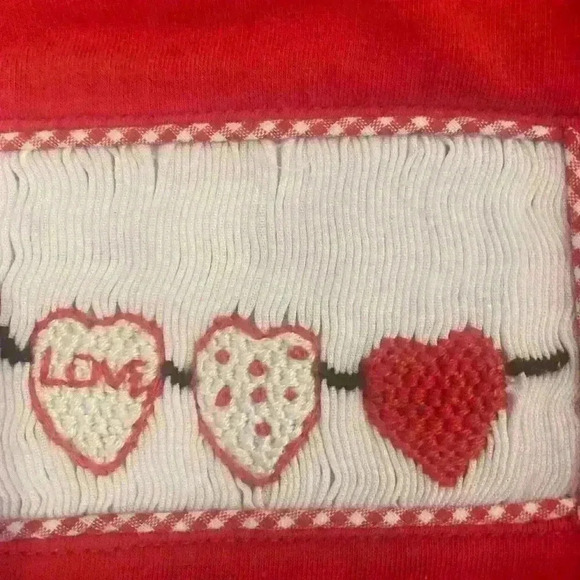 Smock Monkey Valentine's Dog Hearts red tee shirt 9 months smocked - Picture 3 of 8
